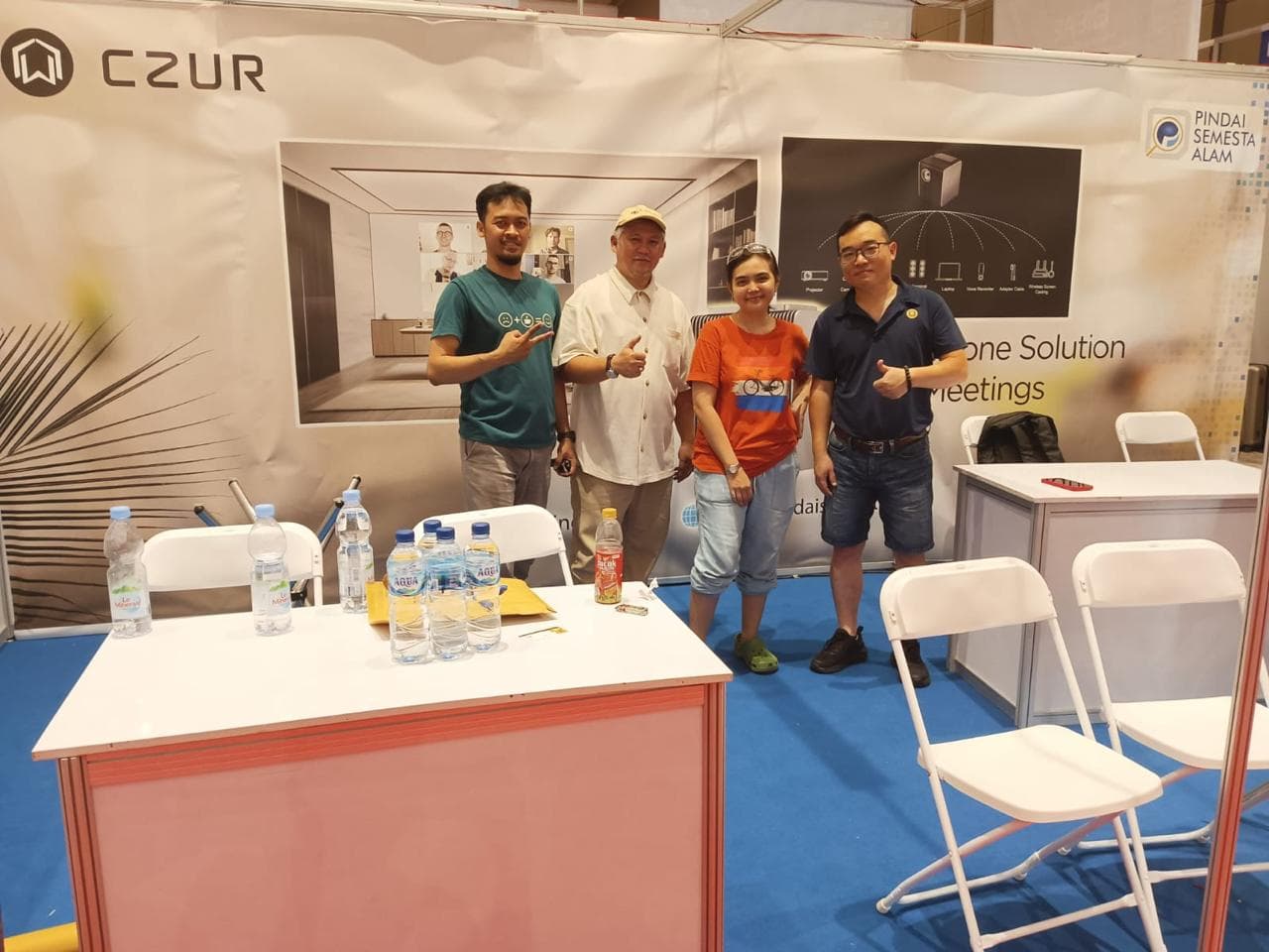 Booth CZUR PT Pindai Semesta Alam Ramai Dikunjungi di Pameran Teknologi — foto 1